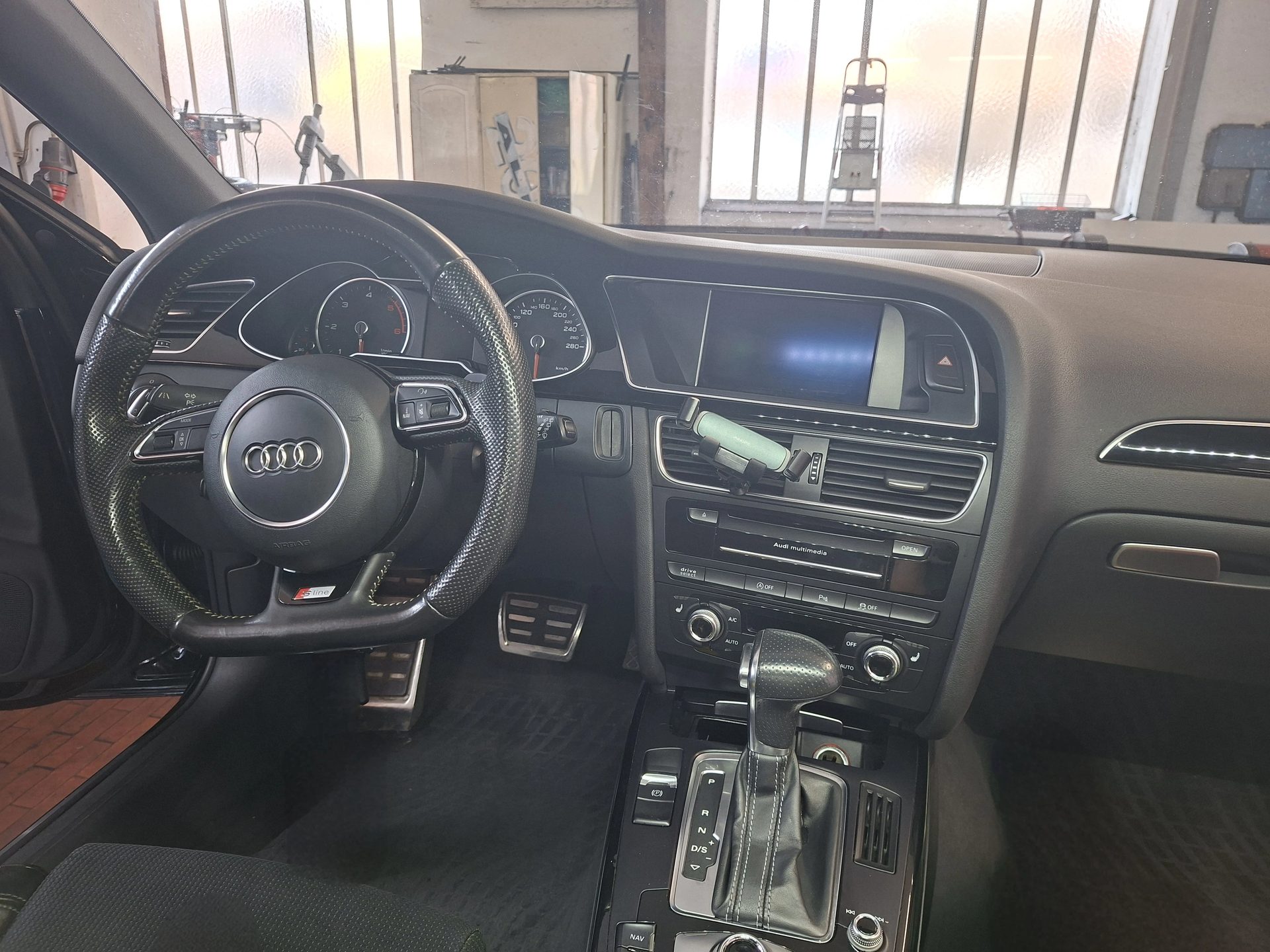 Audi A4 Cockpit